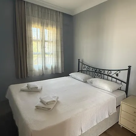 Yalcinkaya Tas Aparthotel Çeşme