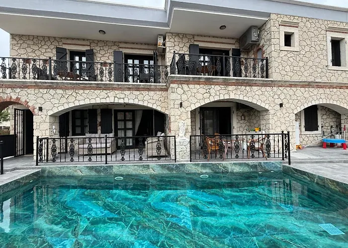 Yalcinkaya Tas Апарт-отель 4*